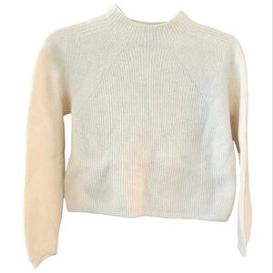 Soft Banana Republic Women's Short Cream Plush Sweater - Size S